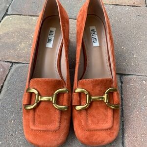 Bibi Lou Orange suede heeled loafers